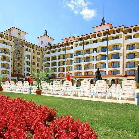 Sunrise Aparthotel 4*