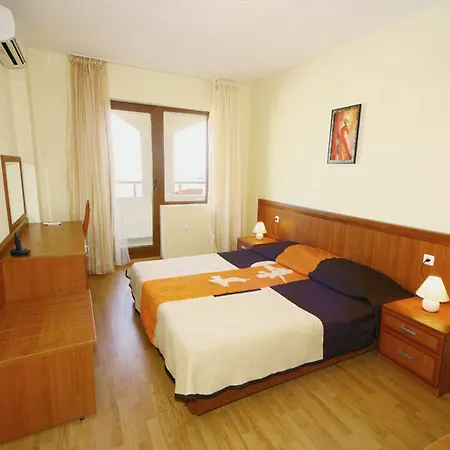 Ξενοδοχείο με διαμερίσματα Sunrise 4*